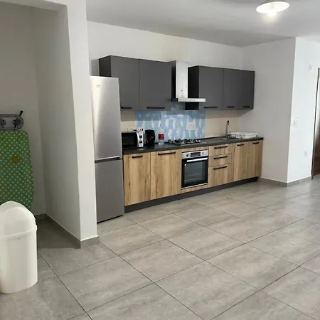 4-bedroom In Pieta P4 Апартаменты Gwardamanga