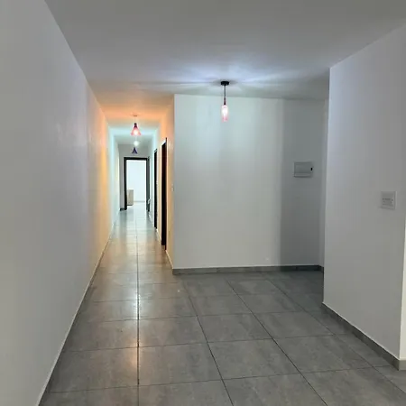 4-bedroom In Pieta P4 Апартаменты